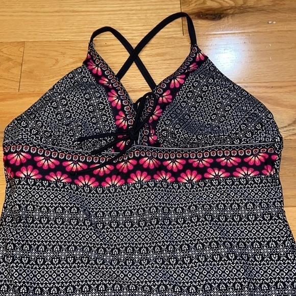 Kona Sol one piece bathing suit, size L, good used condition - Picture 2 of 6